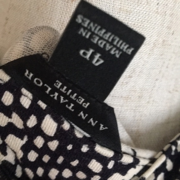 Ann Taylor Pixel Wrap Dress 4P - Picture 5 of 5